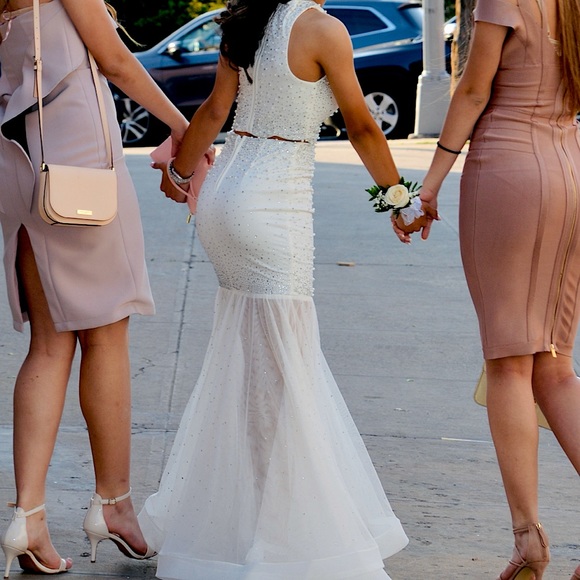 Say Yes to the Prom - Picture 2 of 14